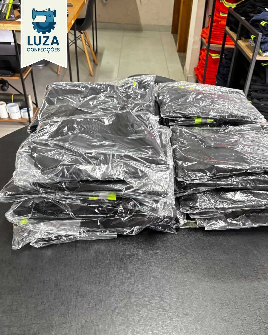 Calça de Brim Masculina Uniforme 21 Uniformes Profissionais Entregues para os clientes Luza Confeccao 1