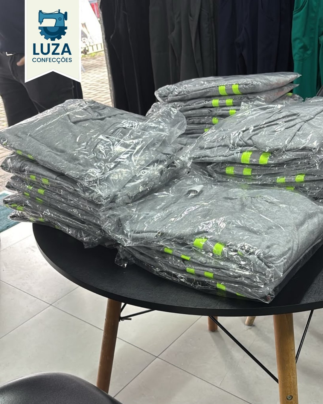 Calça de Brim Masculina Uniforme 26 Uniformes Profissionais Entregues para os clientes Luza Confeccao 6